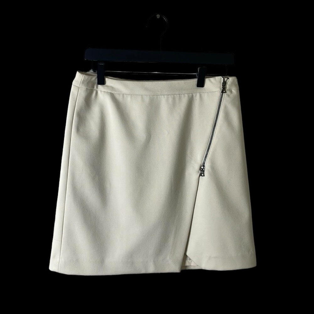 Porophrose skirt size 8